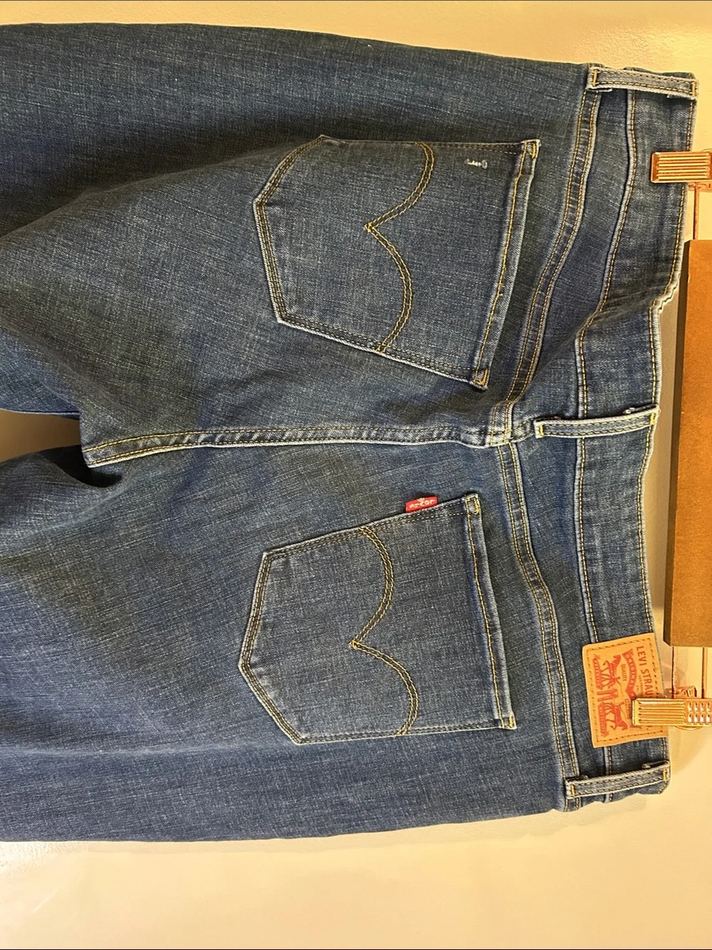 Levi's Women’s Dark Blue Skinny Jeans with Light Distressing